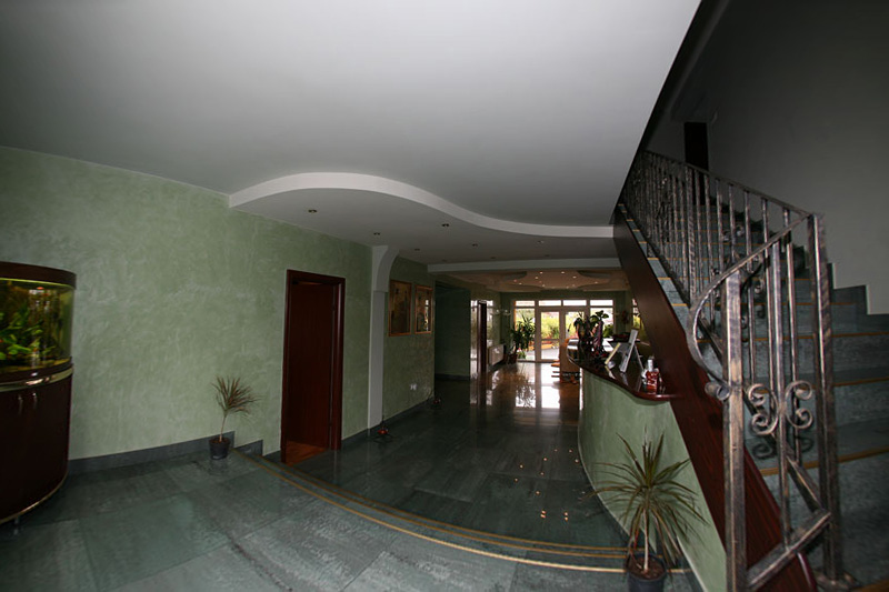 Scari etaj